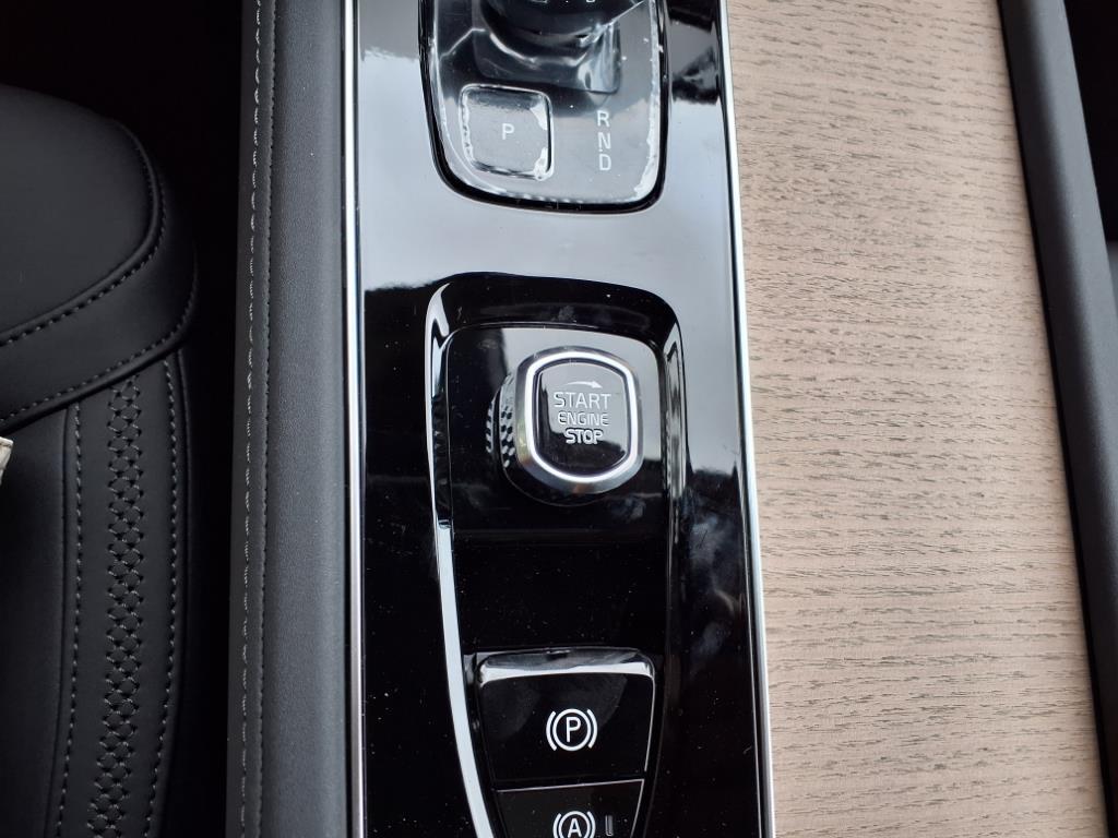 2026 Volvo XC90 Plus - Photo 22