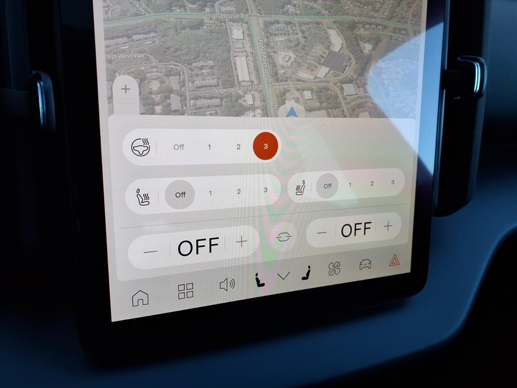 2025 Volvo EX30 Plus - Photo 18