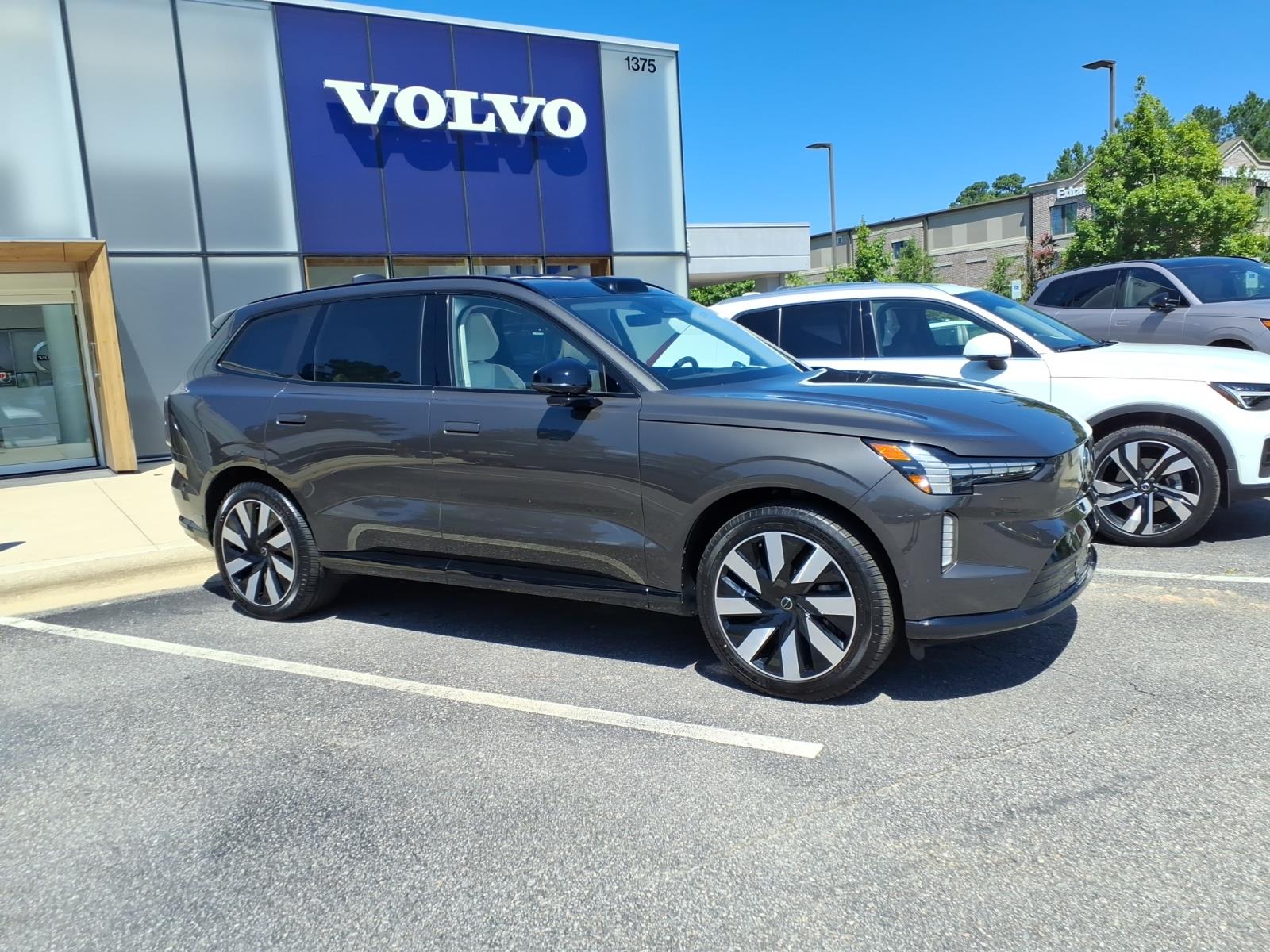 Used 2025 Volvo EX90 Ultra with VIN 7JDE23KL6SG000644 for sale in Cary, NC