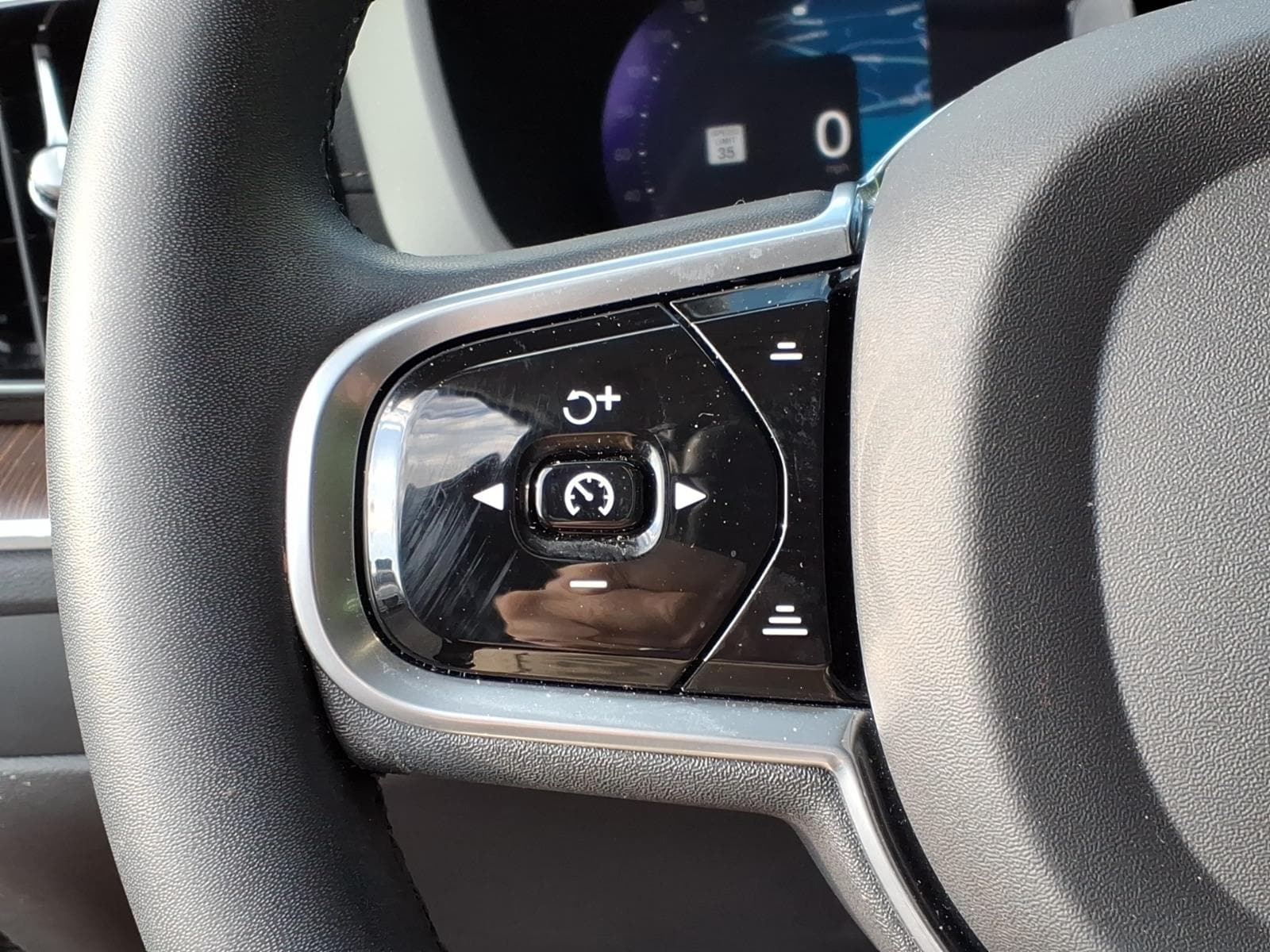 2023 Volvo XC60 Ultimate - Photo 27