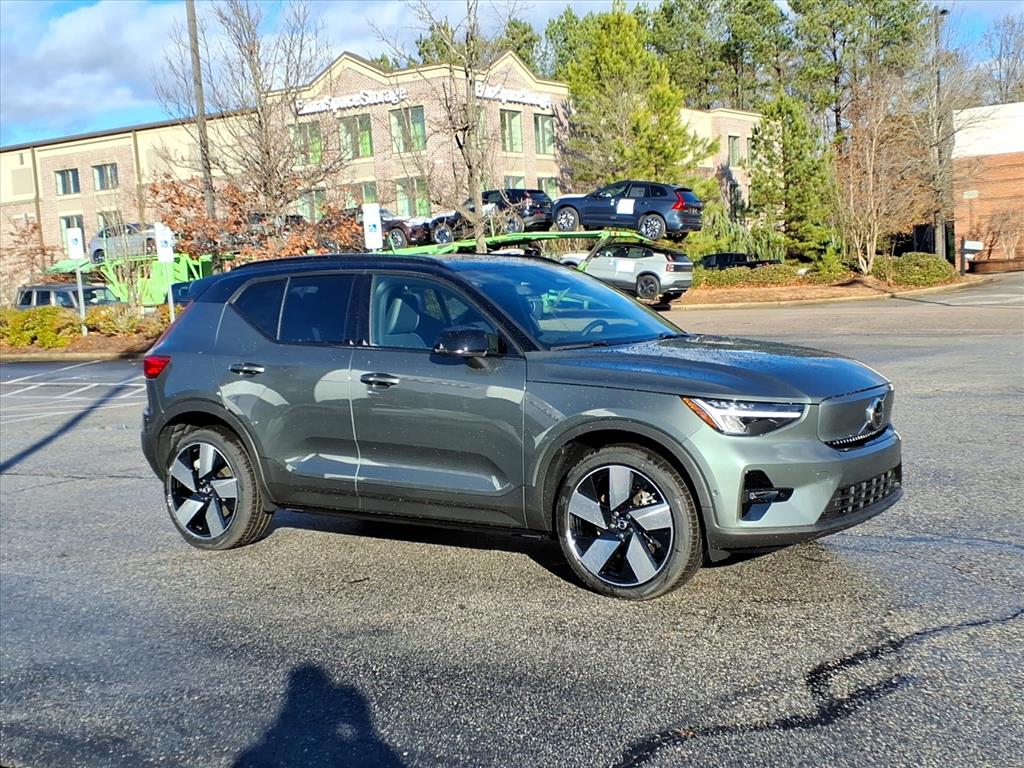 2026 Volvo EX40 Plus's photo