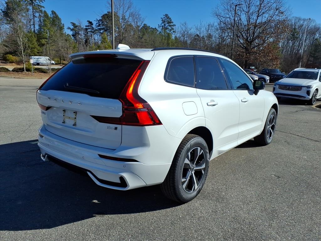 New 2026 Volvo XC60 B5 Core SUV
