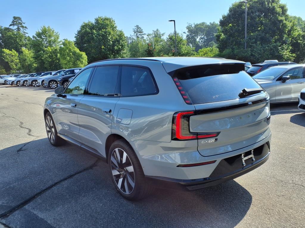 2025 Volvo EX90 Ultra - Photo 6
