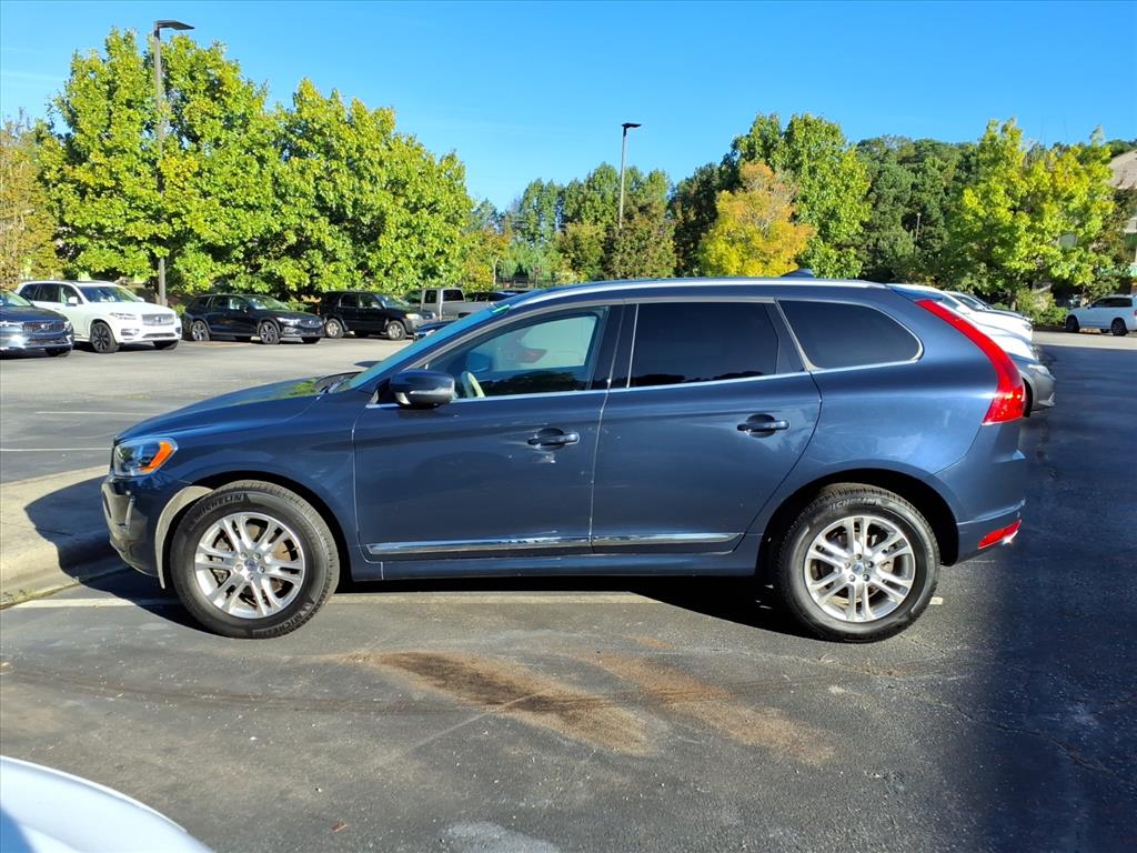 2015 Volvo XC60 T5 Premier photo 2