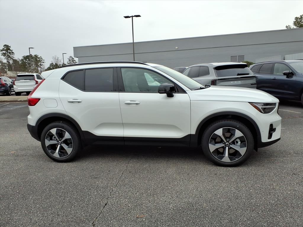 New 2026 Volvo XC40 B5 Plus SUV