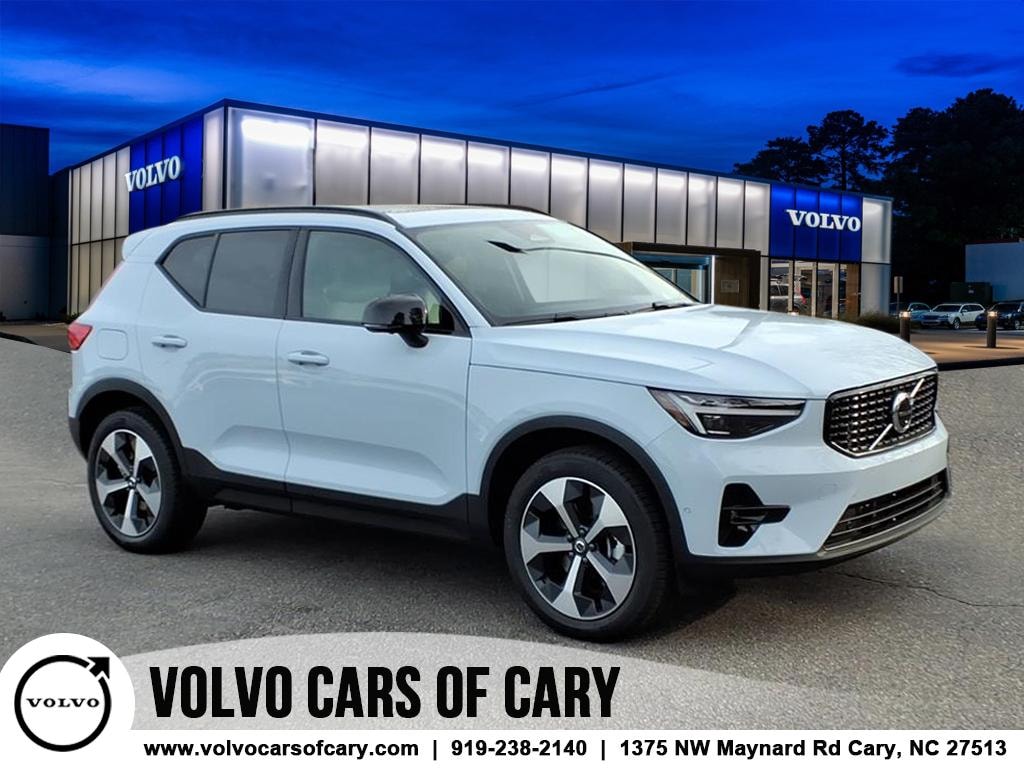 New 2026 Volvo XC40 B4 Plus SUV