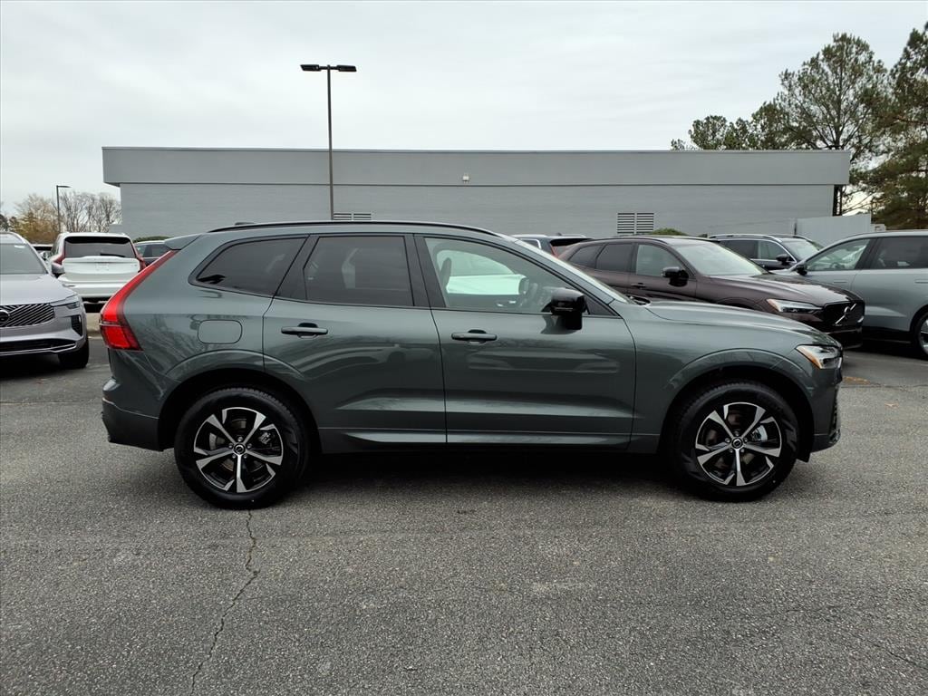 New 2026 Volvo XC60 B5 Core SUV