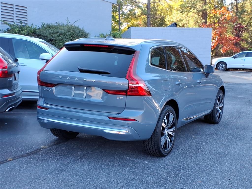 2023 Volvo XC60 B5 Ultimate photo 4