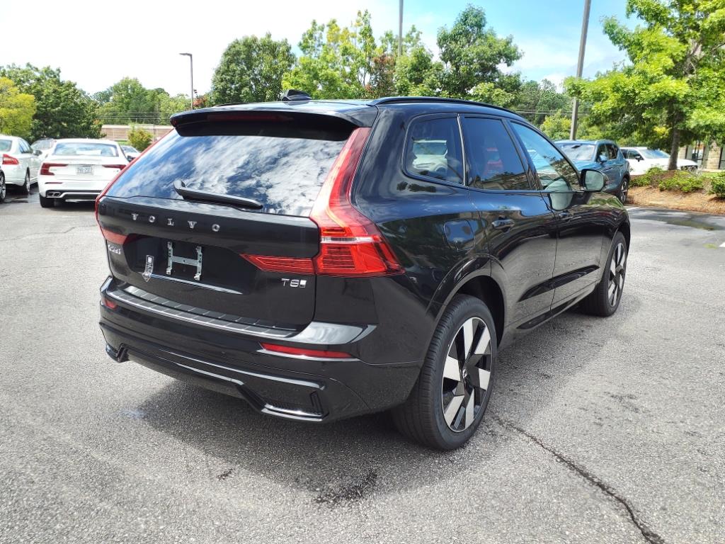2025 Volvo XC60 Hybrid T8 Plus photo 3
