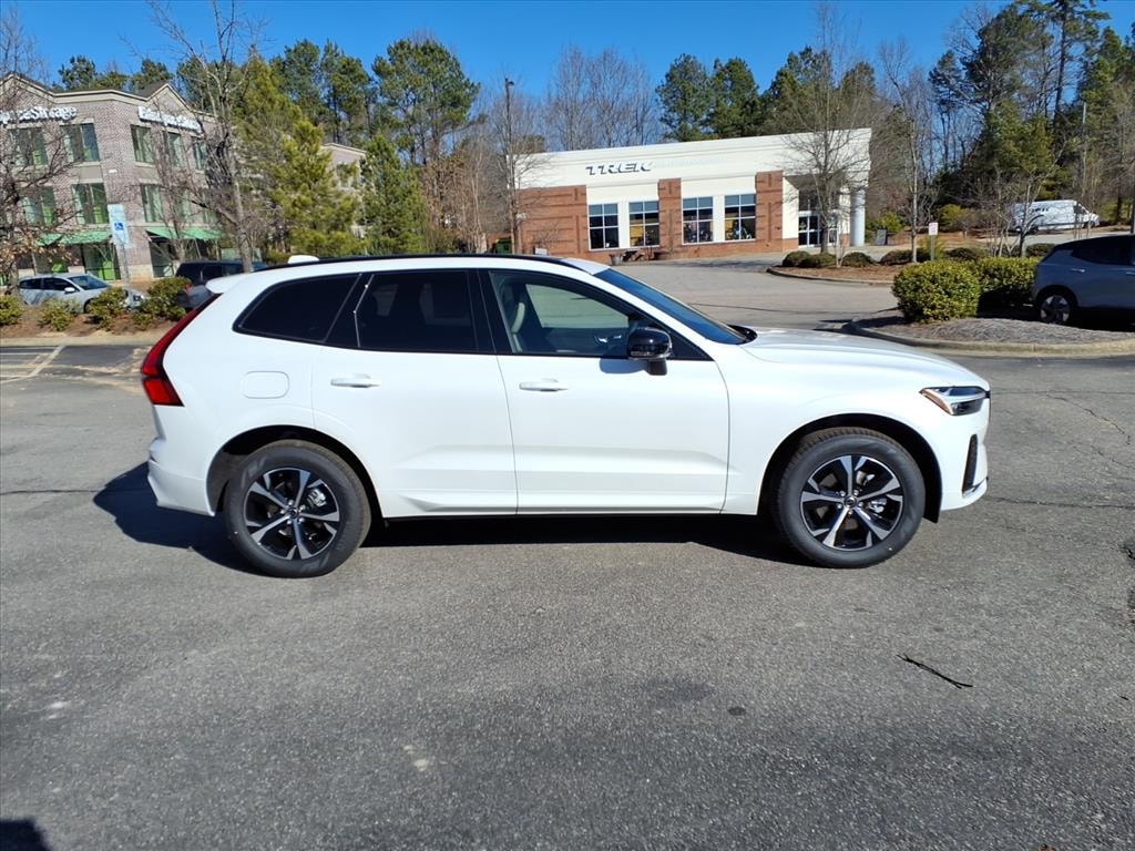 New 2026 Volvo XC60 B5 Core SUV