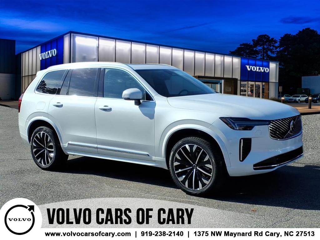 2026 Volvo XC90 Plus's photo