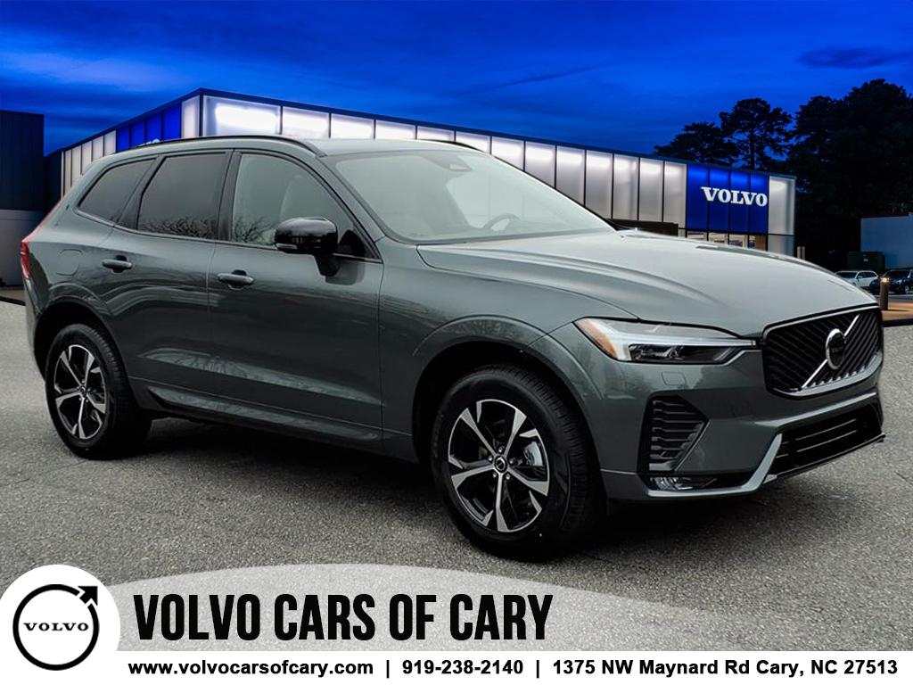 2026 Volvo XC60 Core's photo