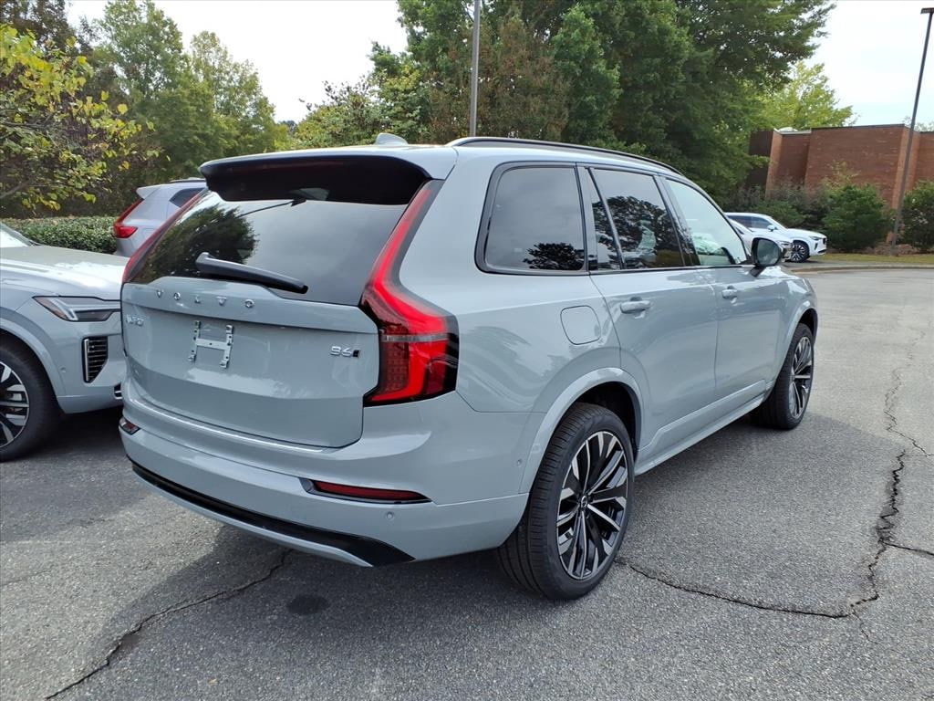 New 2026 Volvo XC90 B6 Ultra Dark Theme 7-Seater SUV