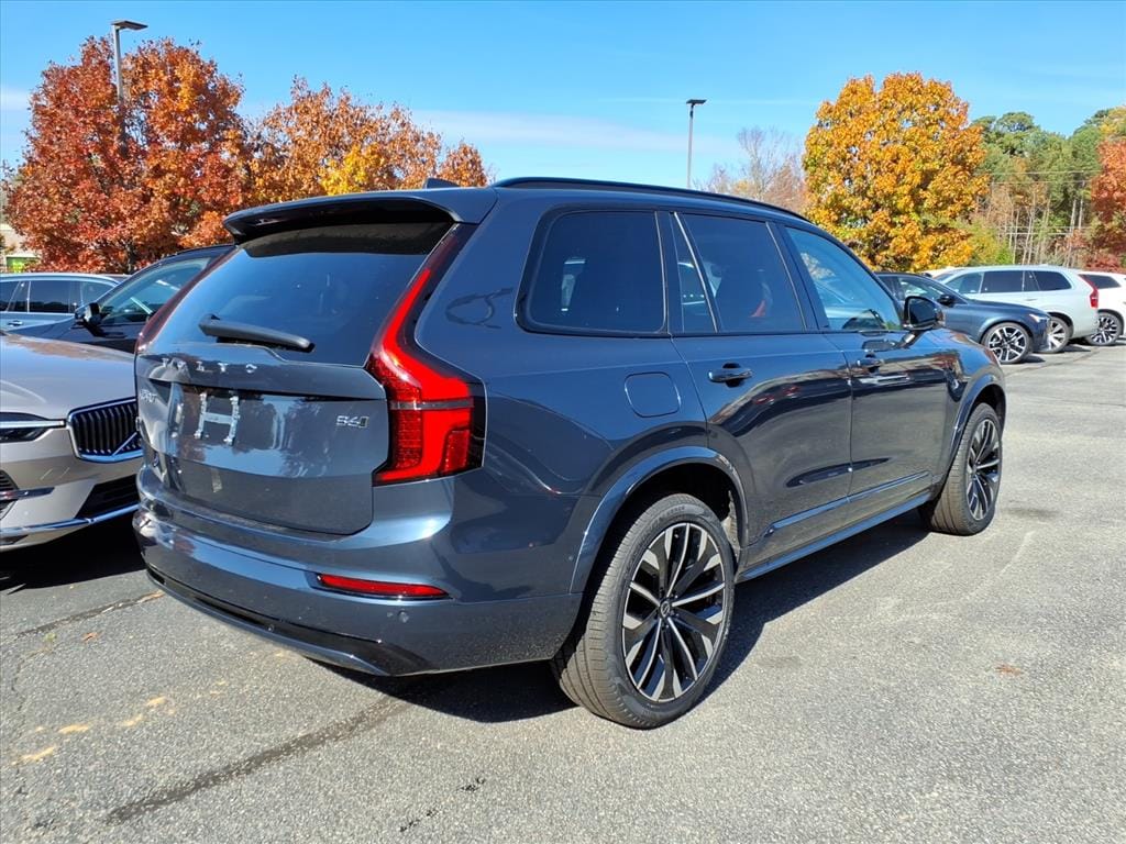 New 2026 Volvo XC90 B6 Ultra Dark Theme 6-Seater SUV