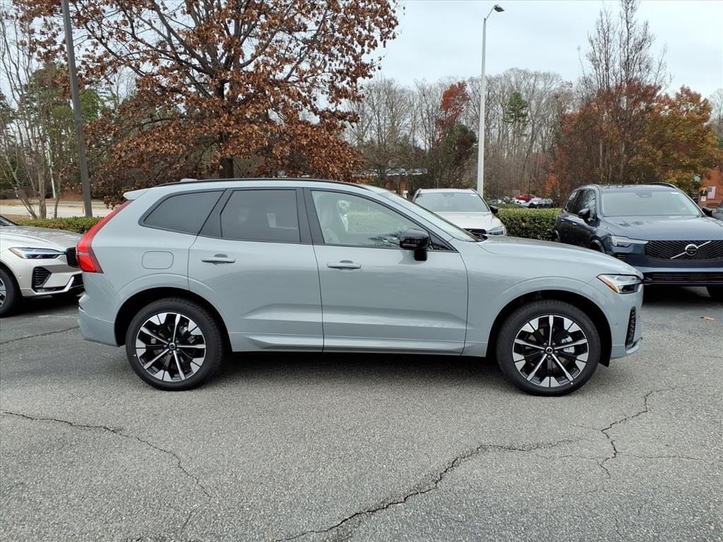 New 2026 Volvo XC60 B5 Plus SUV