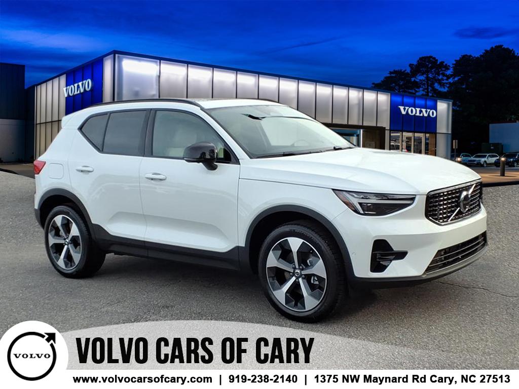 2026 Volvo XC40 Plus's photo
