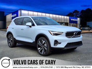 2025 Volvo XC40 B5 Ultra Bright Theme AWD SUV