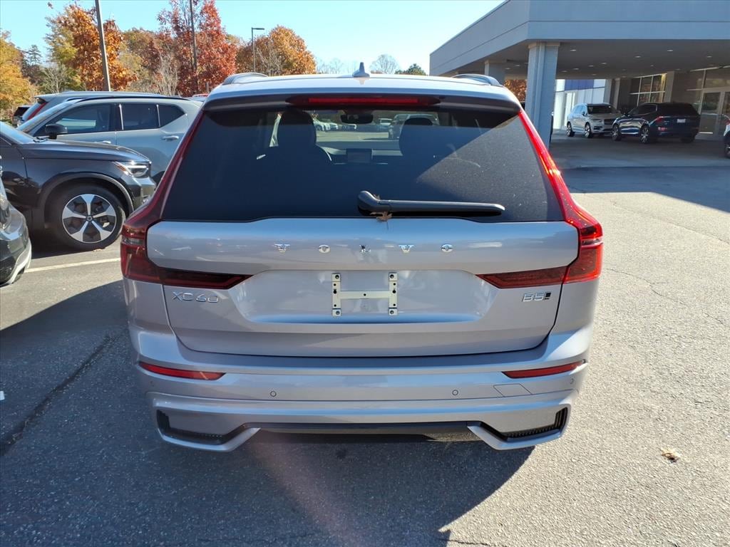 New 2026 Volvo XC60 B5 Core SUV