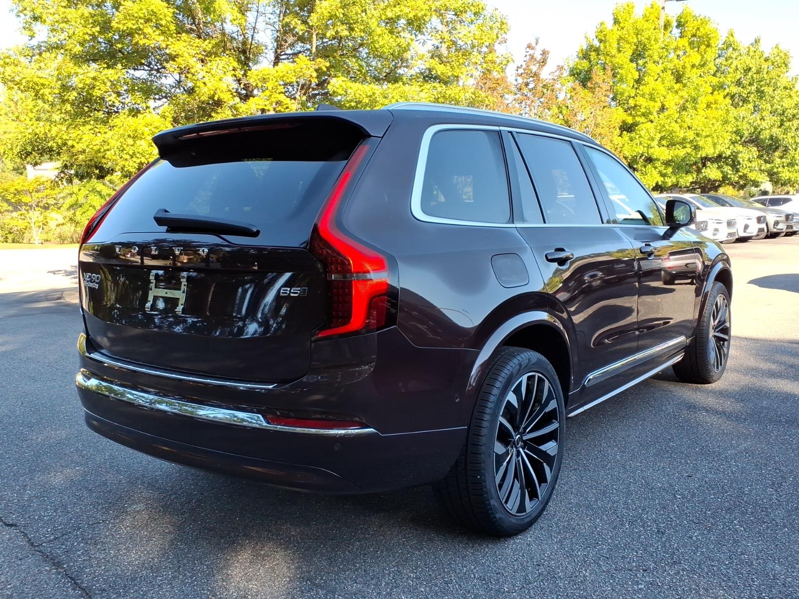 2026 Volvo XC90 Plus - Photo 3