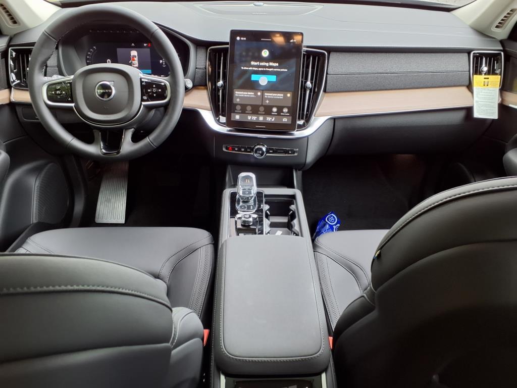2026 Volvo XC90 Plus - Photo 11