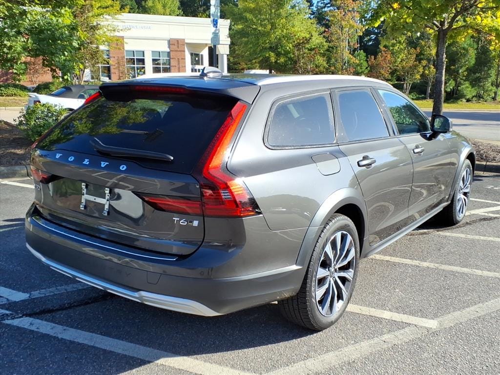 Certified 2021 Volvo V90 Cross Country T6 Wagon