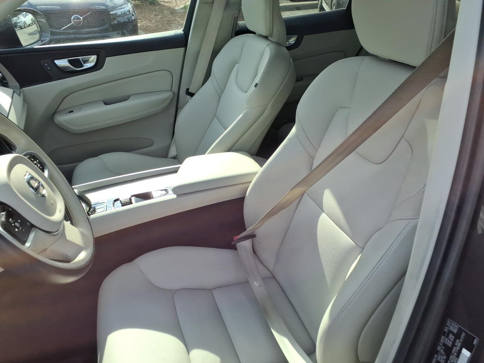 2023 Volvo XC60 Plus - Photo 18