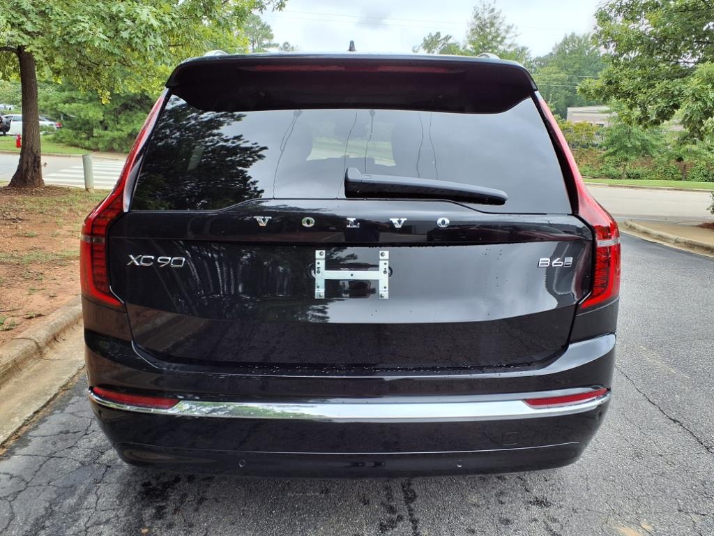 2026 Volvo XC90 Plus photo 3