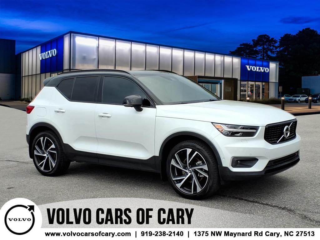 2020 Volvo XC40 R-Design