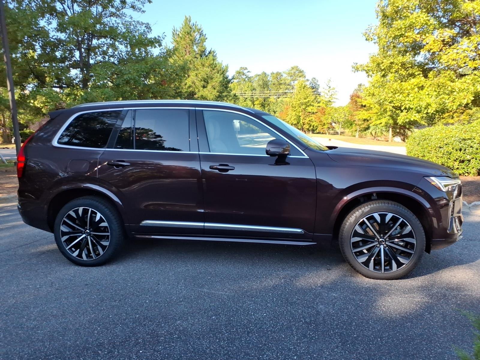 2026 Volvo XC90 Plus - Photo 2