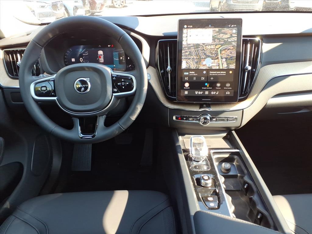 2026 Volvo XC60 Plus - Photo 13