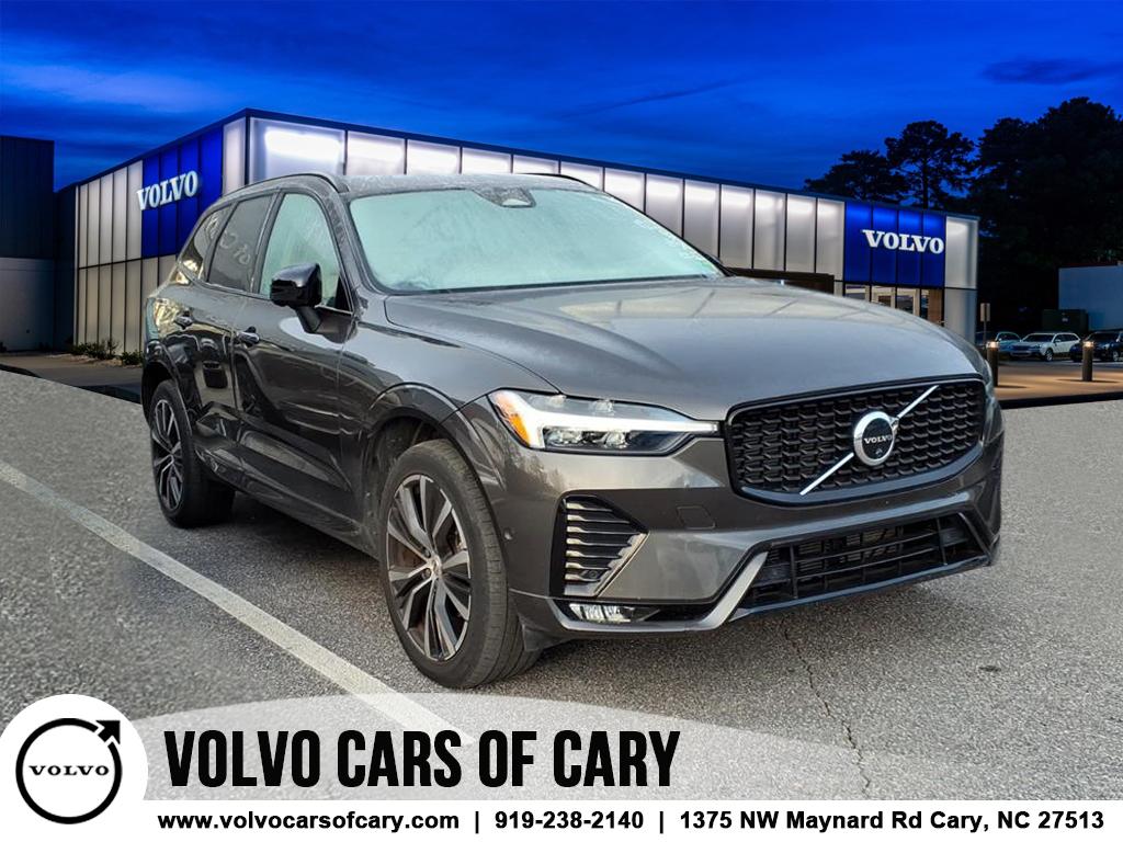 2023 Volvo XC60 Plus's photo