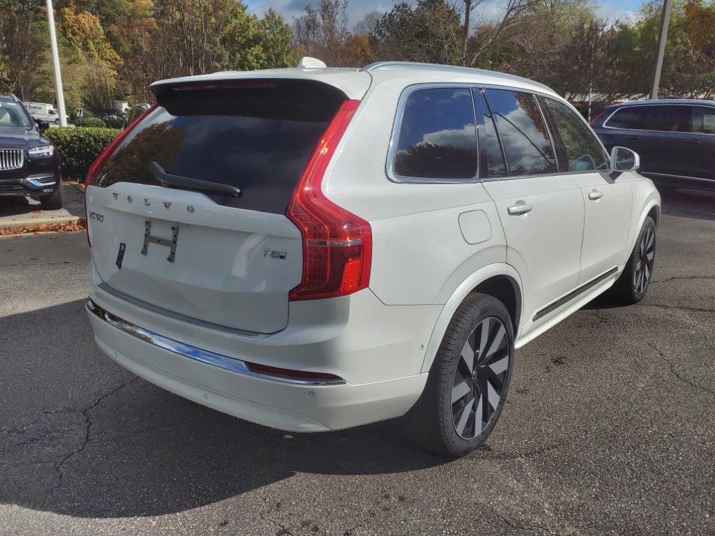 2025 Volvo XC90 T8 Plus photo 3