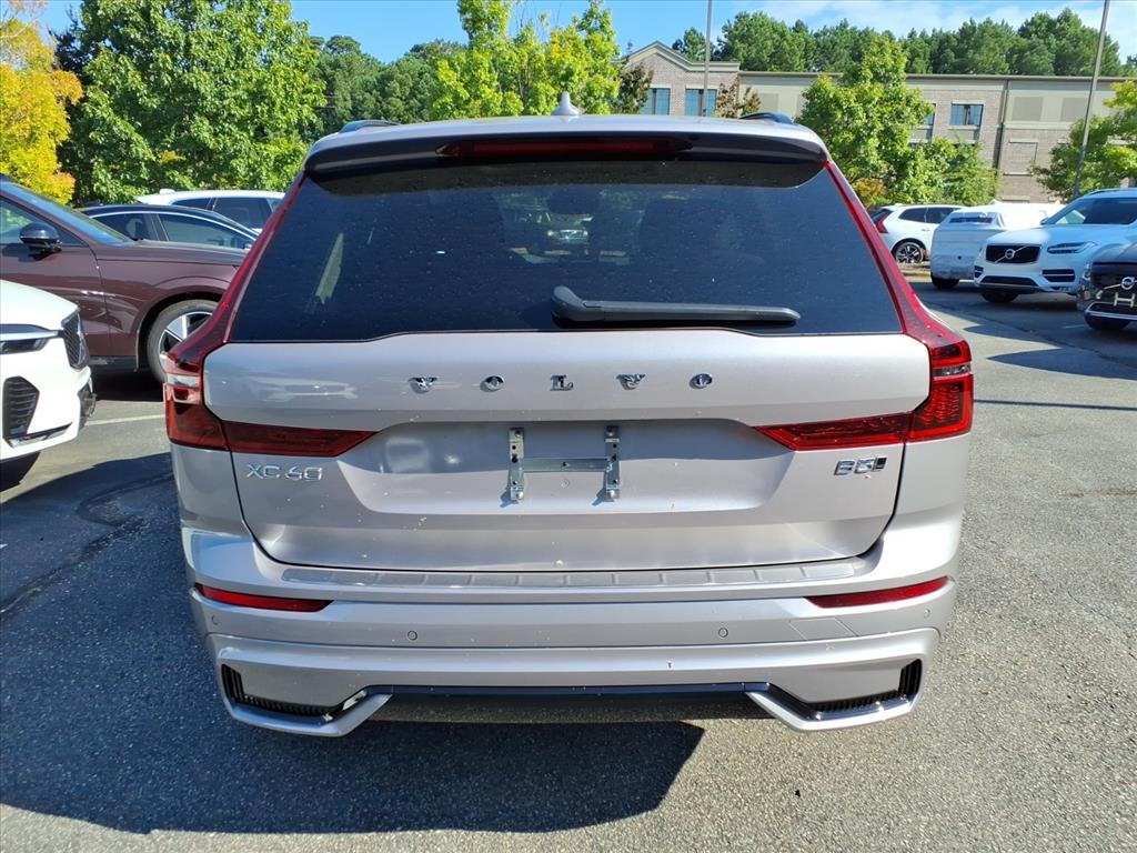 2026 Volvo XC60 B5 Plus photo 4