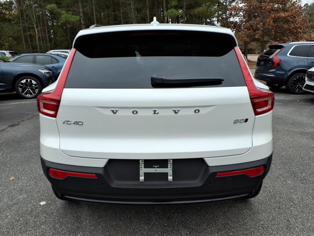 New 2026 Volvo XC40 B5 Plus SUV