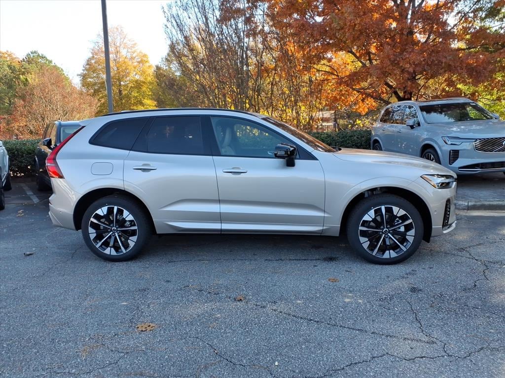 New 2026 Volvo XC60 B5 Plus SUV