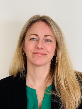 Staff member Lainy Flinn from 392a7c97e17d