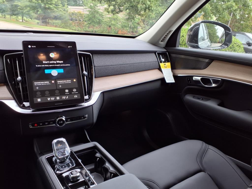 2026 Volvo XC90 Plus - Photo 13