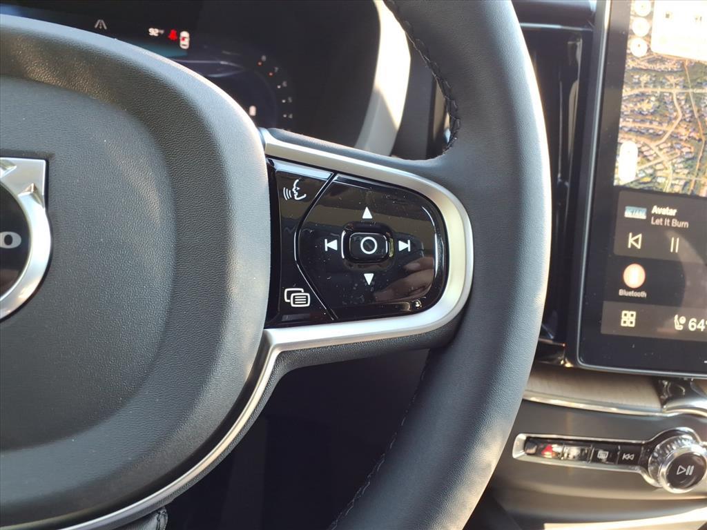 2026 Volvo XC60 Plus - Photo 24