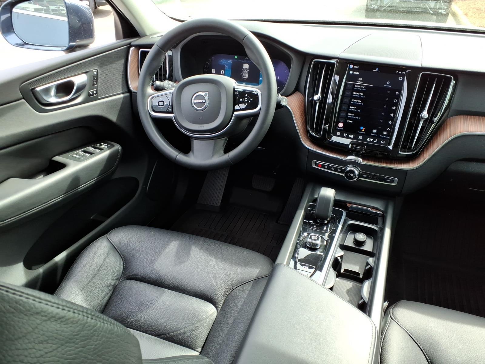 2023 Volvo XC60 Plus - Photo 12