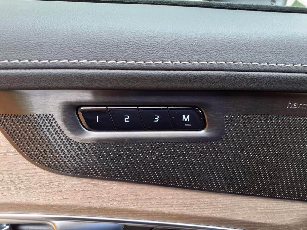 2026 Volvo XC90 Plus - Photo 16