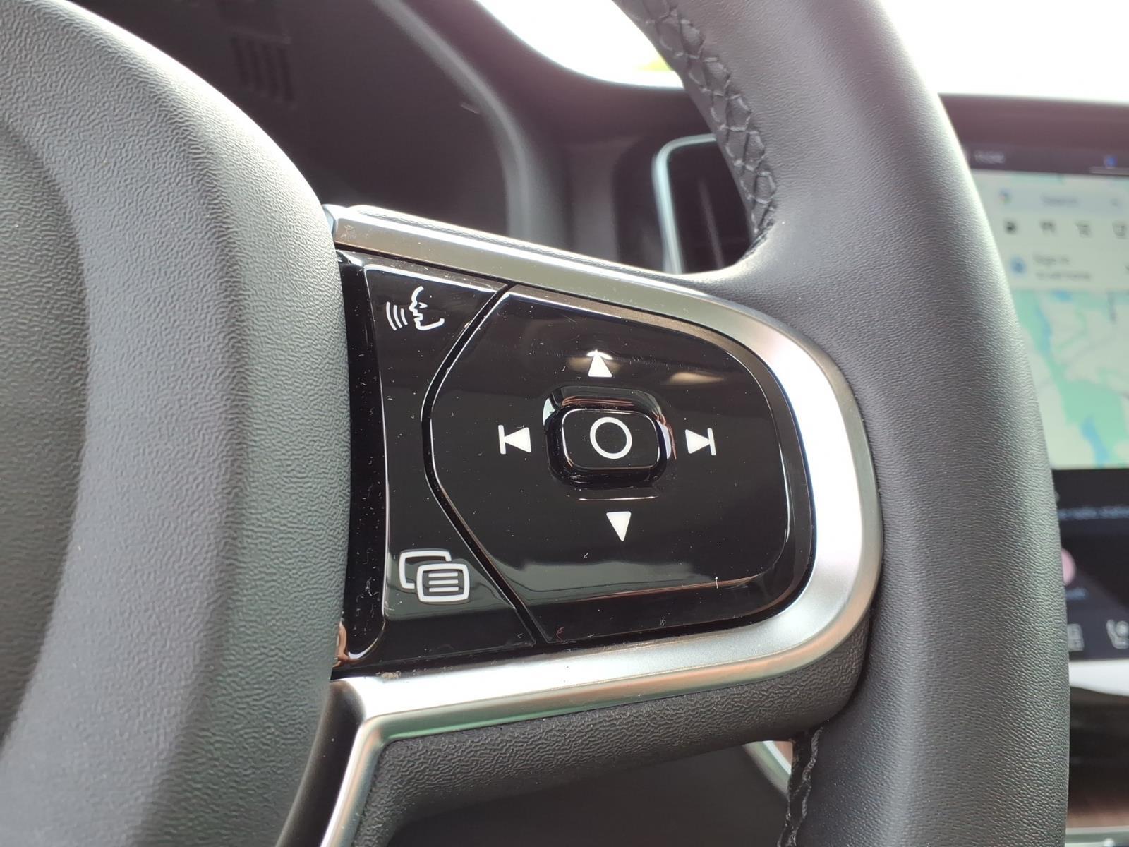 2023 Volvo XC60 Plus - Photo 25
