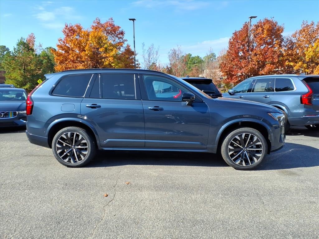 New 2026 Volvo XC90 B6 Ultra Dark Theme 6-Seater SUV