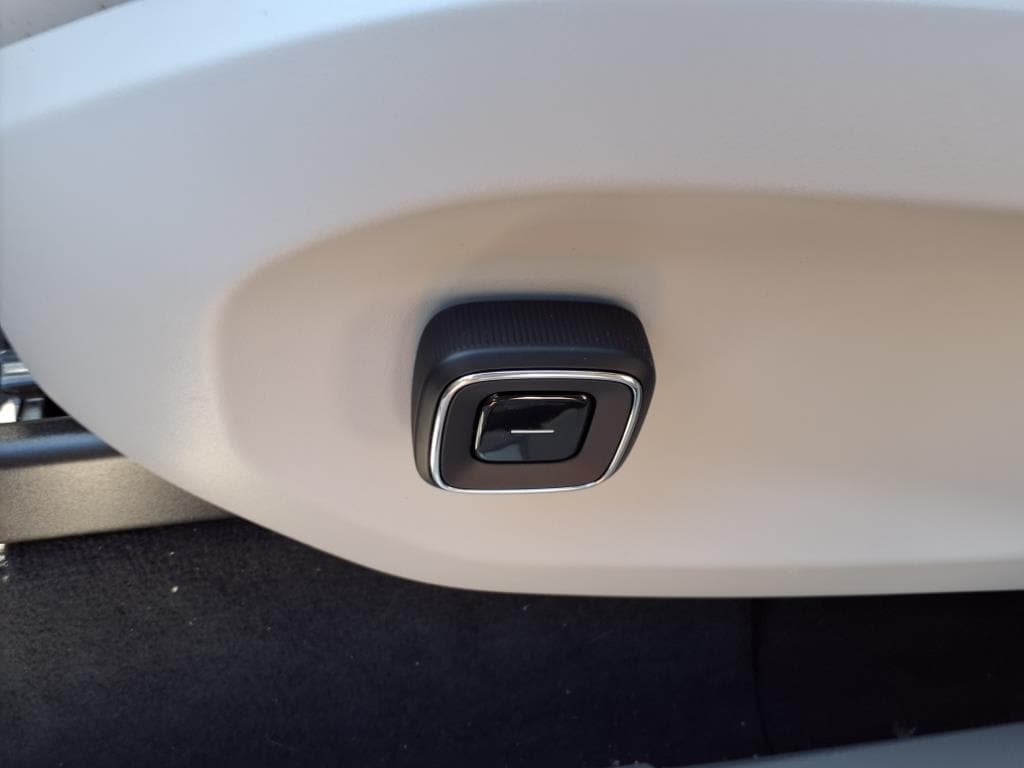 2025 Volvo EX90 Ultra - Photo 15