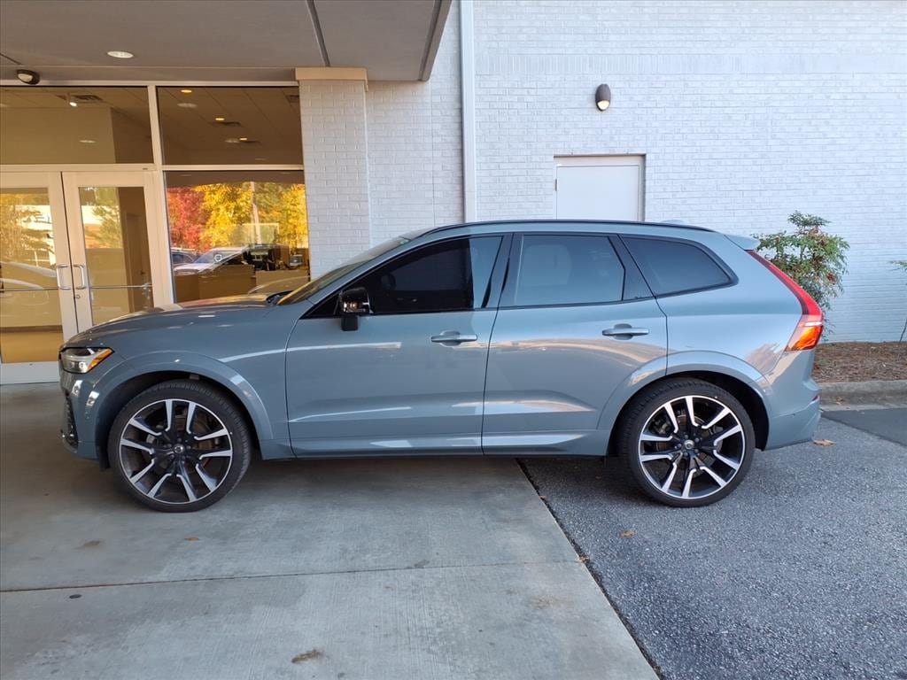 Certified 2023 Volvo XC60 B5 FWD Ultimate Dark SUV
