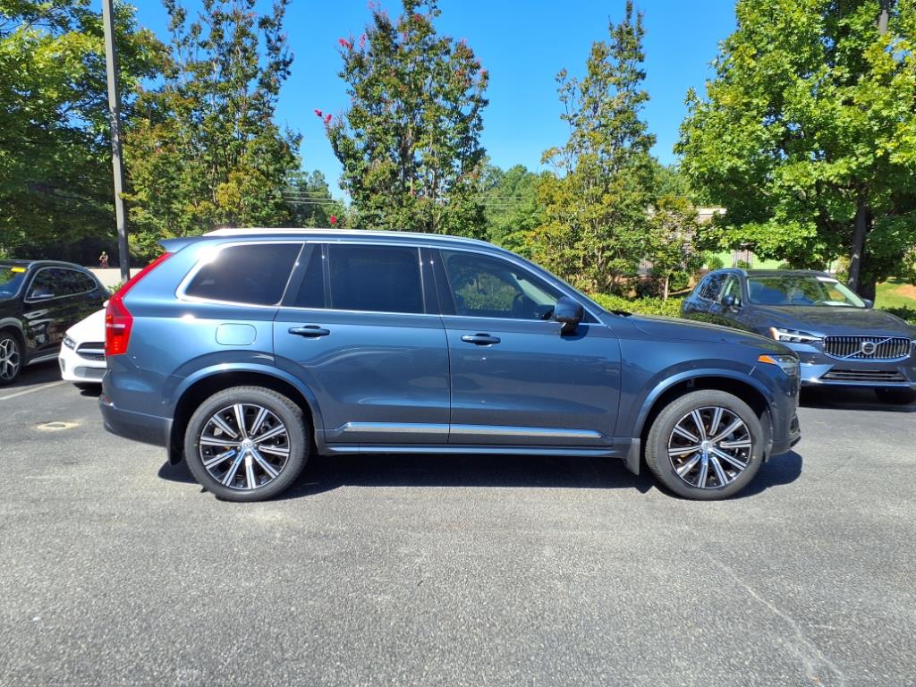 2024 Volvo XC90 Plus photo 2