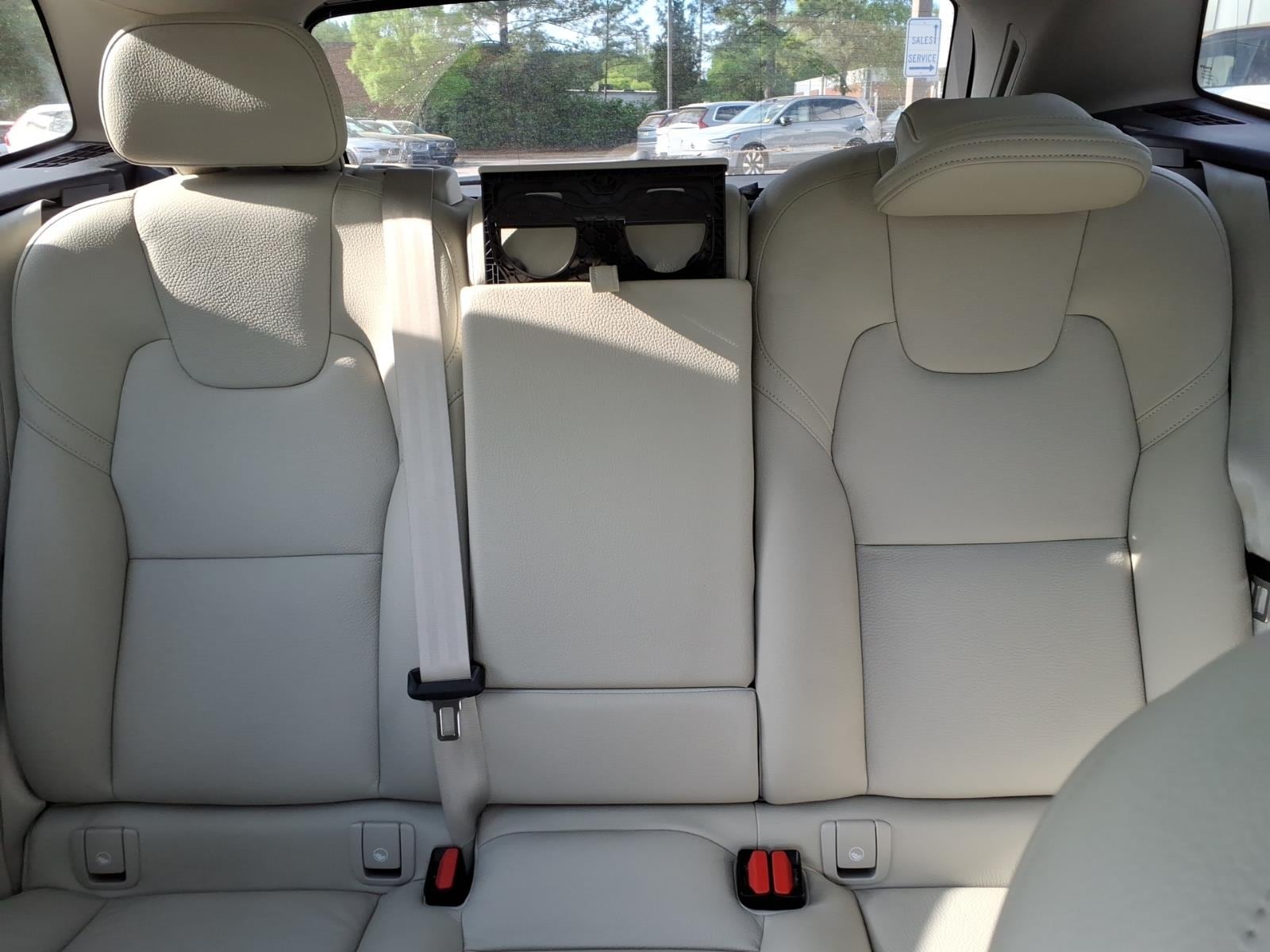 2023 Volvo XC60 Plus - Photo 19