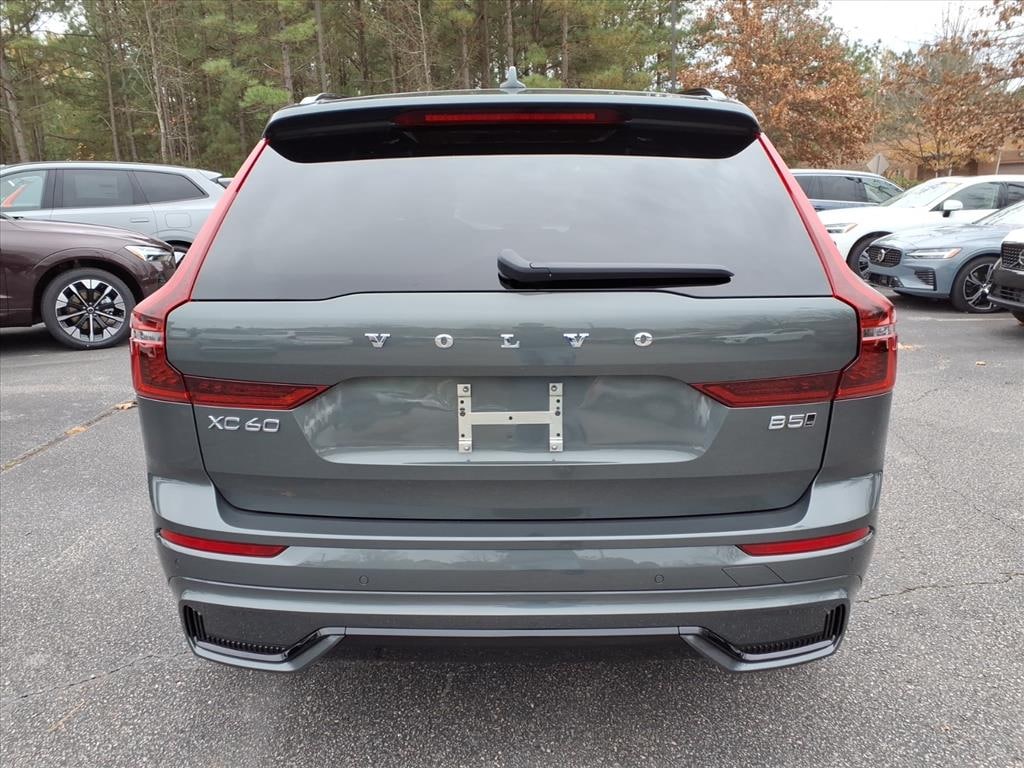 New 2026 Volvo XC60 B5 Core SUV