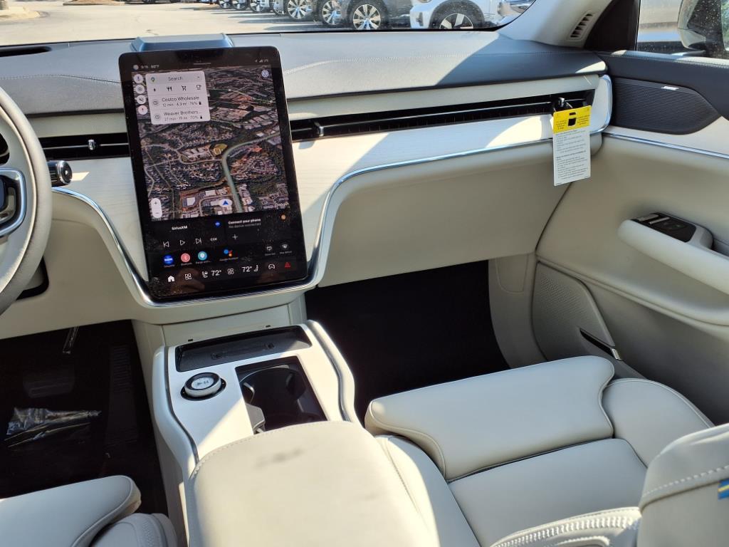 2025 Volvo EX90 Ultra - Photo 13