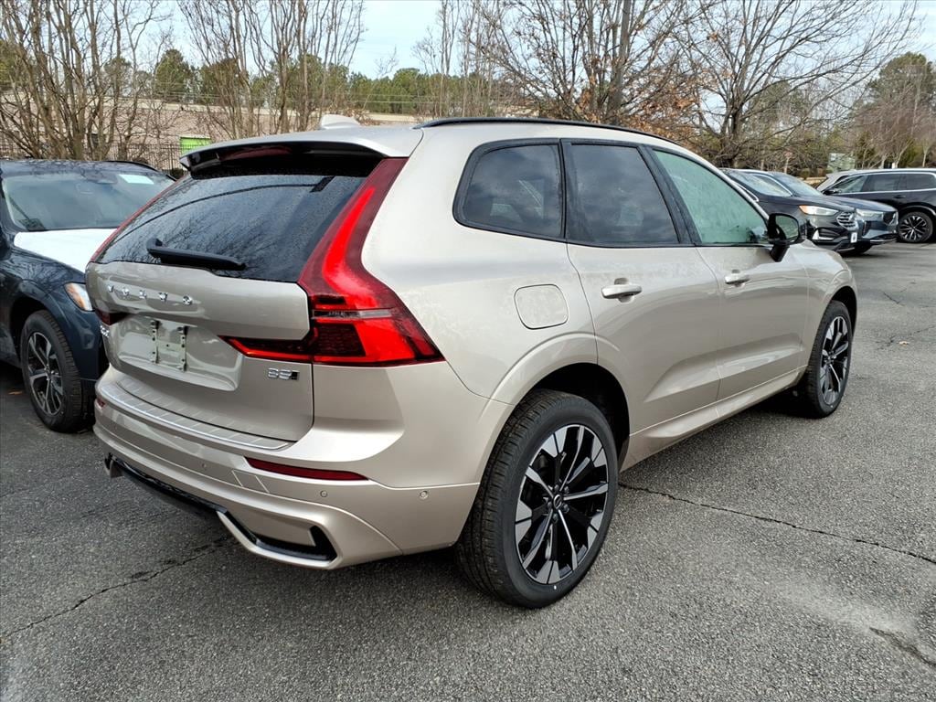 New 2026 Volvo XC60 B5 Plus SUV