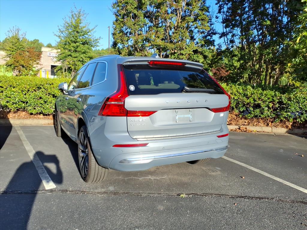 2023 Volvo XC60 Recharge Hybrid Ultimate photo 4